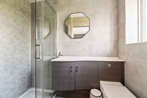 En Suite- click for photo gallery